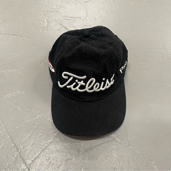 Titleist FC/WT  Performance Strapback Hat Black Adjustable Golf Cap Mens - Picture 1 of 4